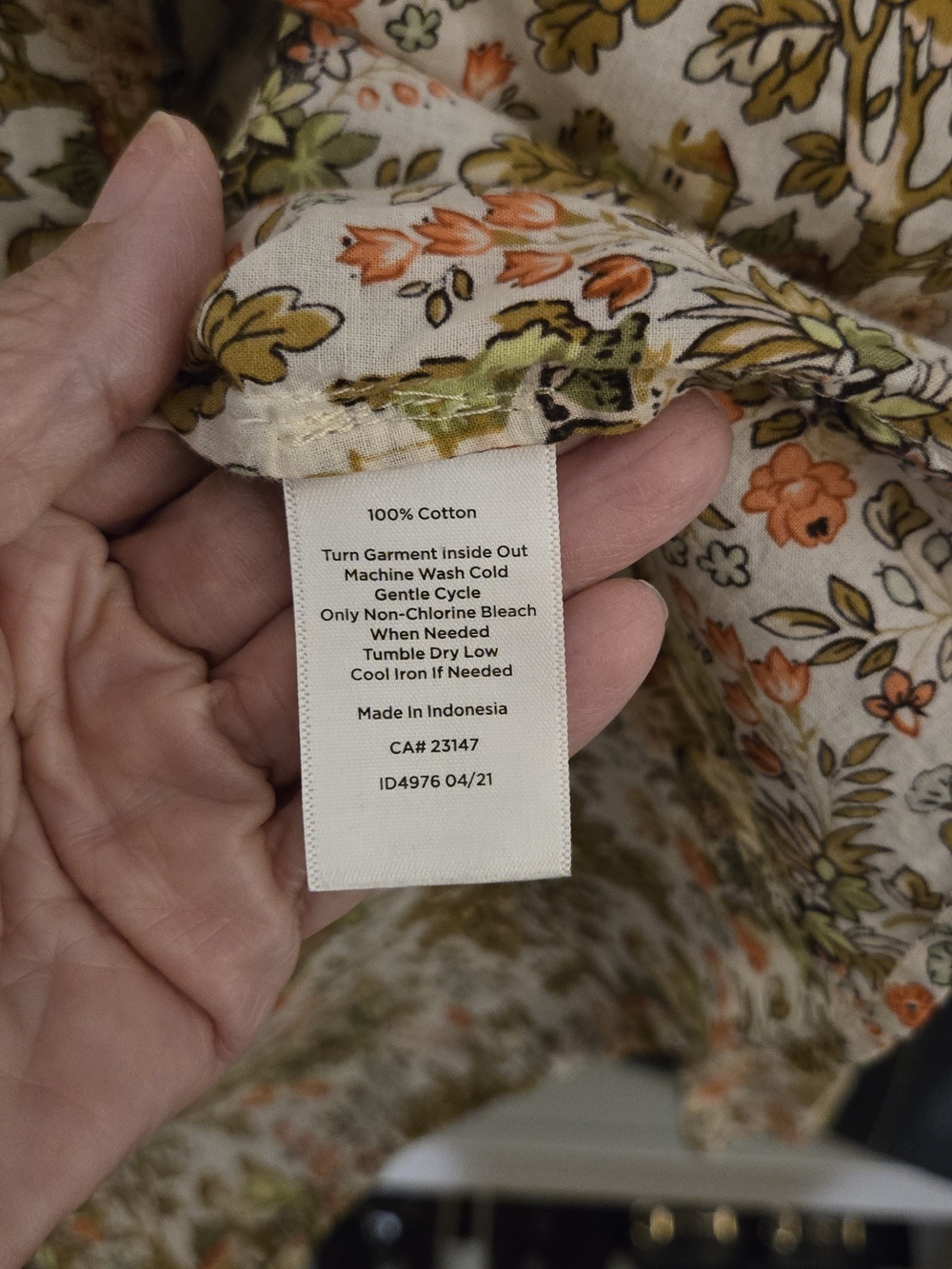 Talbots Cottagecore Cream Floral Long-Sleeve Button Front Top - Picture 8 of 9